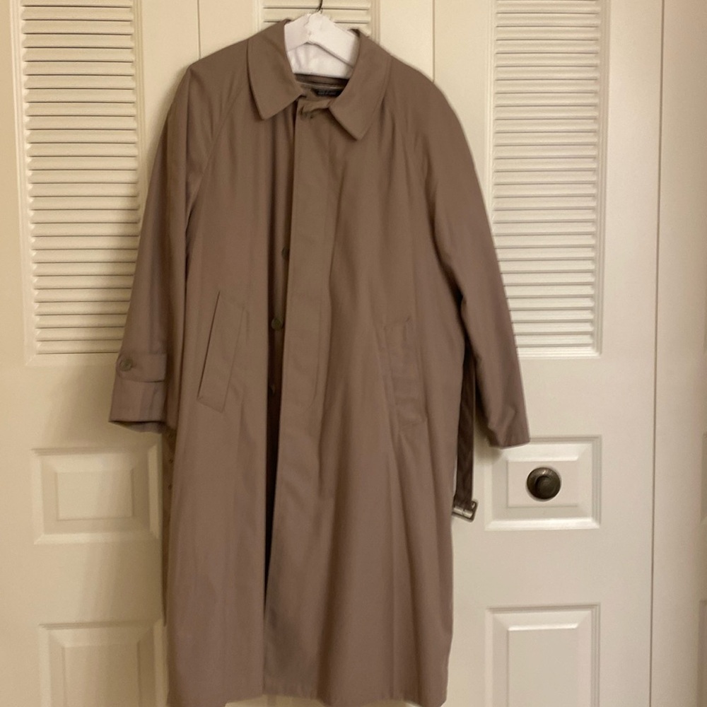 Very lightly used Stanley Blacker raincoat w/ belt and wool lining.dark tan